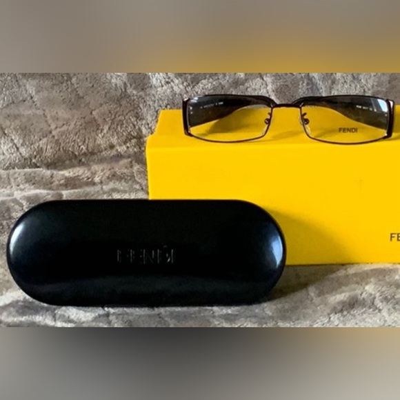 Designer Vintage Eye Wear - Picture 3 of 3